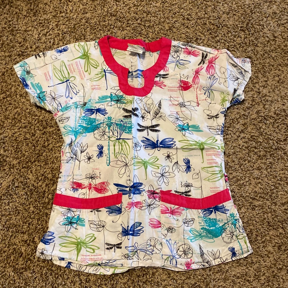 UA Scrubs Dragonfly Scrub Top DONATING SOON!!